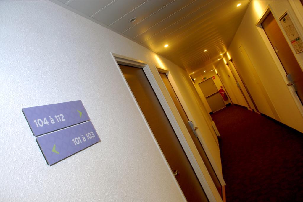 Pauseome Apparthotel Caen Esterno foto