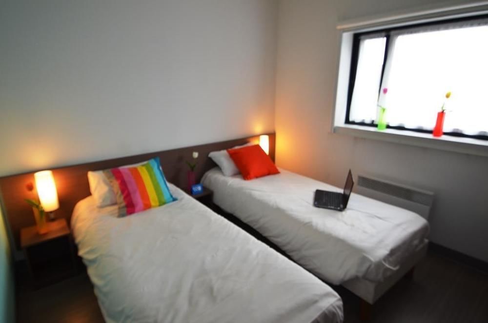 Pauseome Apparthotel Caen Esterno foto