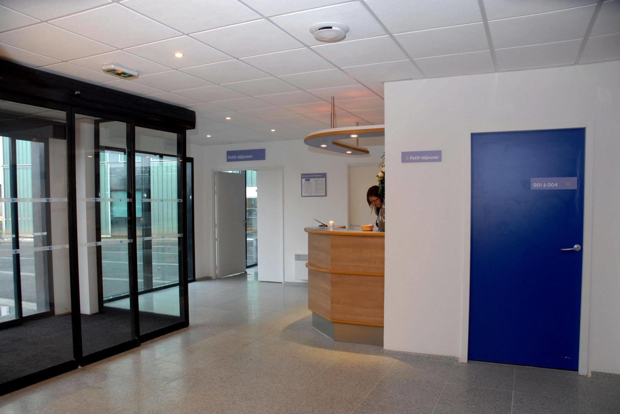 Pauseome Apparthotel Caen Esterno foto