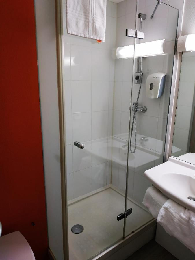 Pauseome Apparthotel Caen Esterno foto
